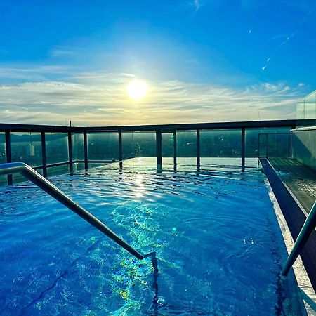 Vienna Sky Apartment I Rooftop Pool I Netflix 외부 사진