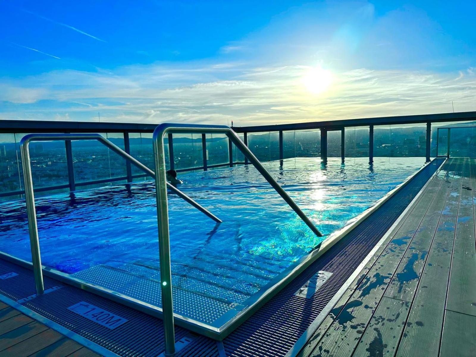 Vienna Sky Apartment I Rooftop Pool I Netflix 외부 사진
