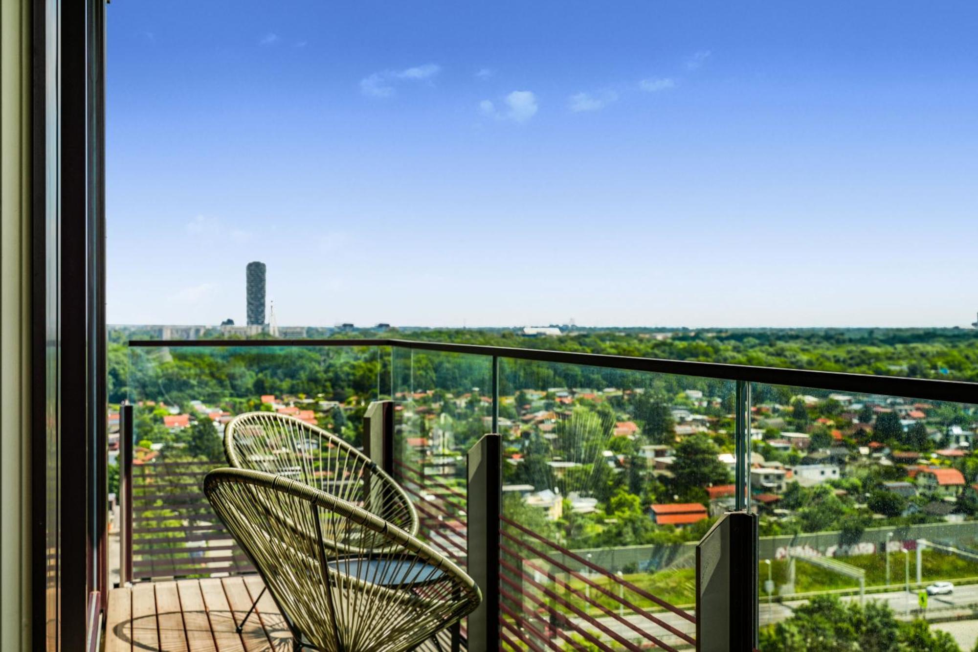 Vienna Sky Apartment I Rooftop Pool I Netflix 외부 사진